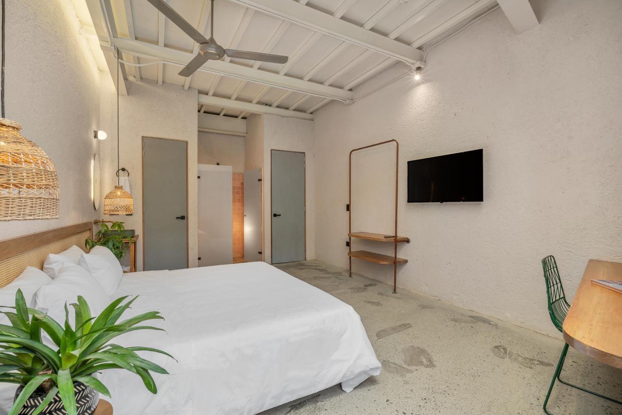 Botanica Casa Manila By Housy Host Medellin