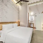 Botanica Casa Hotel Manila By Housy Host